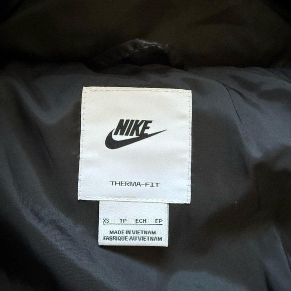 NWT NIKE WOMEN’S SPORTSWEAR THERMA-FIT CITY SERIES PUFFER DOWN PARKA COAT JACKET - Picture 16 of 16